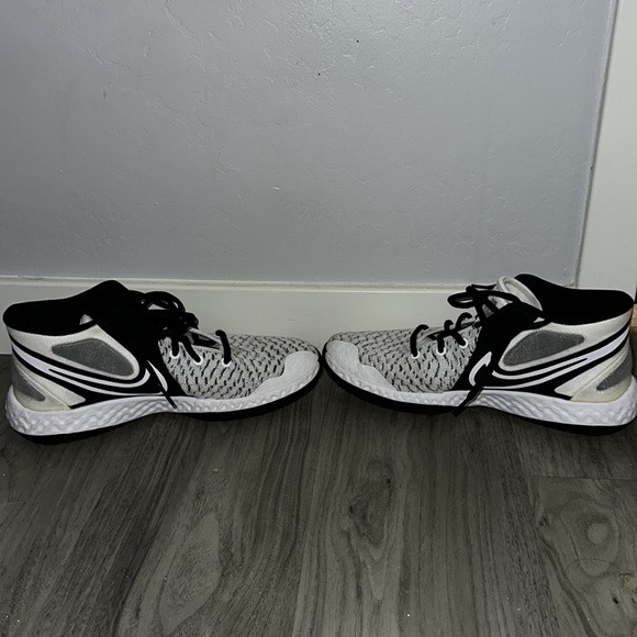 Nike Men's Size 9.5 KD Trey 5 VIII Basketball Shoes - Picture 4 of 6